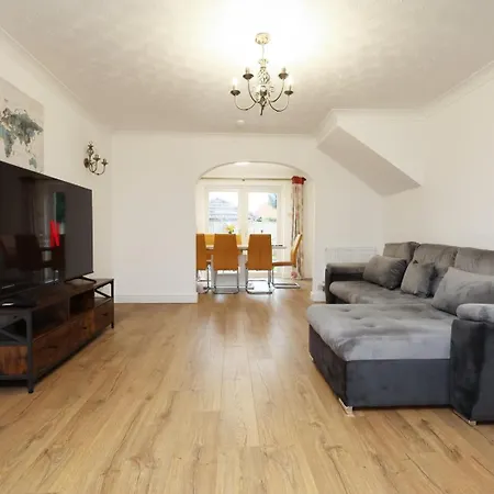 דירה Charming Bradley Stoke 4br With Private Garden