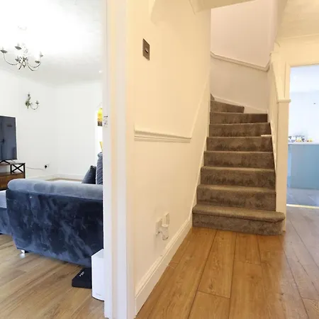 דירה Charming Bradley Stoke 4br With Private Garden