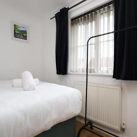 דירה Charming Bradley Stoke 4br With Private Garden *