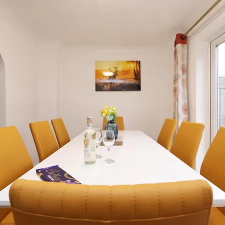 Charming Bradley Stoke 4br With Private Garden * 布里斯托