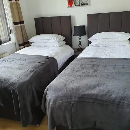 Charming Bradley Stoke 4br With Private Garden 公寓 *
