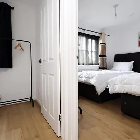 Charming Bradley Stoke 4br With Private Garden 公寓 *
