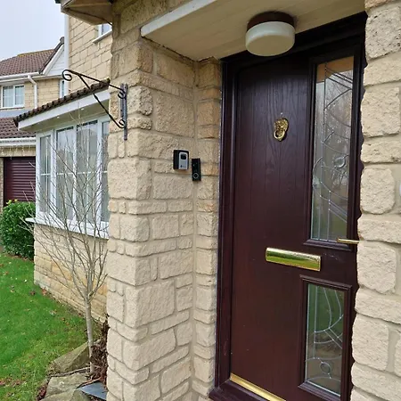 Charming Bradley Stoke 4br With Private Garden 公寓 布里斯托