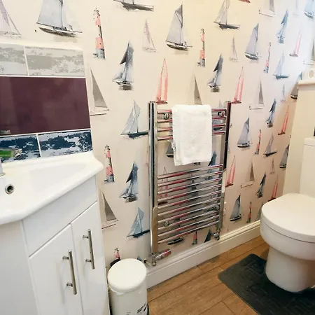Charming Bradley Stoke 4br With Private Garden * 布里斯托